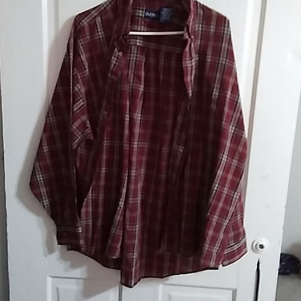 Men's long sleeve button up shirt